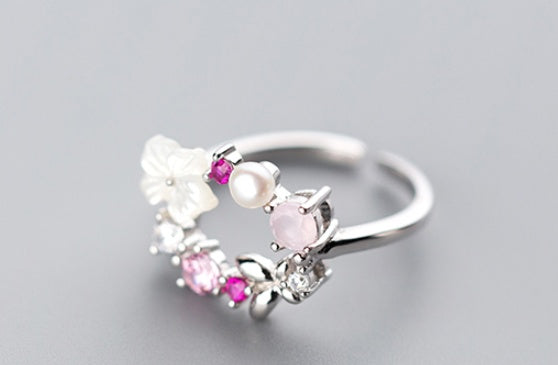 Shell wreath ring